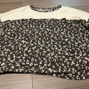 3/4 sleeve top NWOT